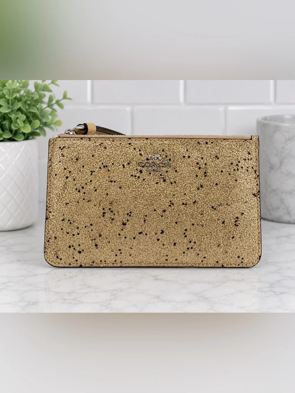 Coach F38641 Star Gold Glitter Wristlet